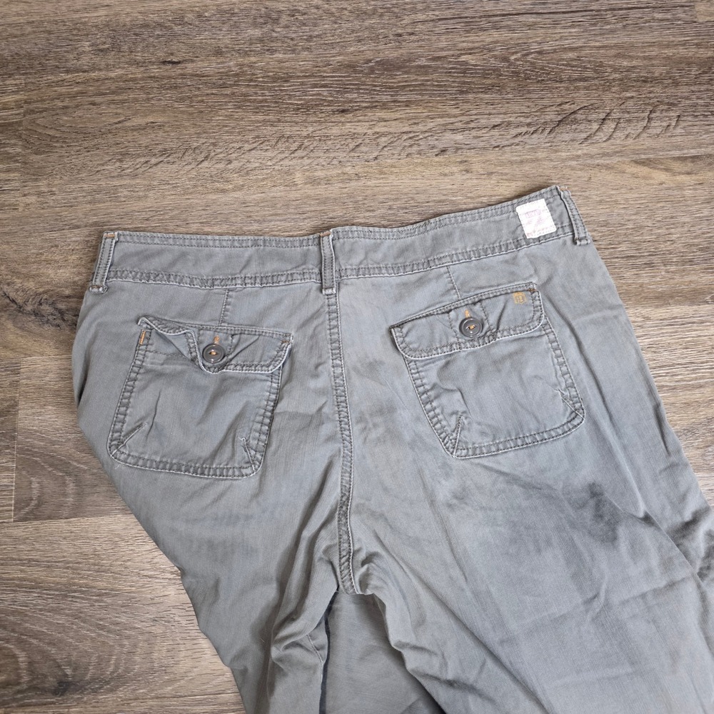Levi's Womens 12 Cargo Capri Pants Gray Olive Cotton Utility Drawstring Hem 575 - Picture 6 of 8
